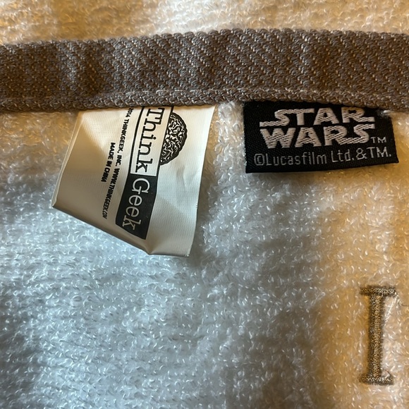 NWOT Star Wars Hand Towels by Think Geek - White + Silver - Picture 4 of 7